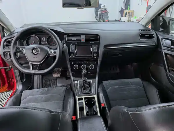 Volkswagen Golf 2016