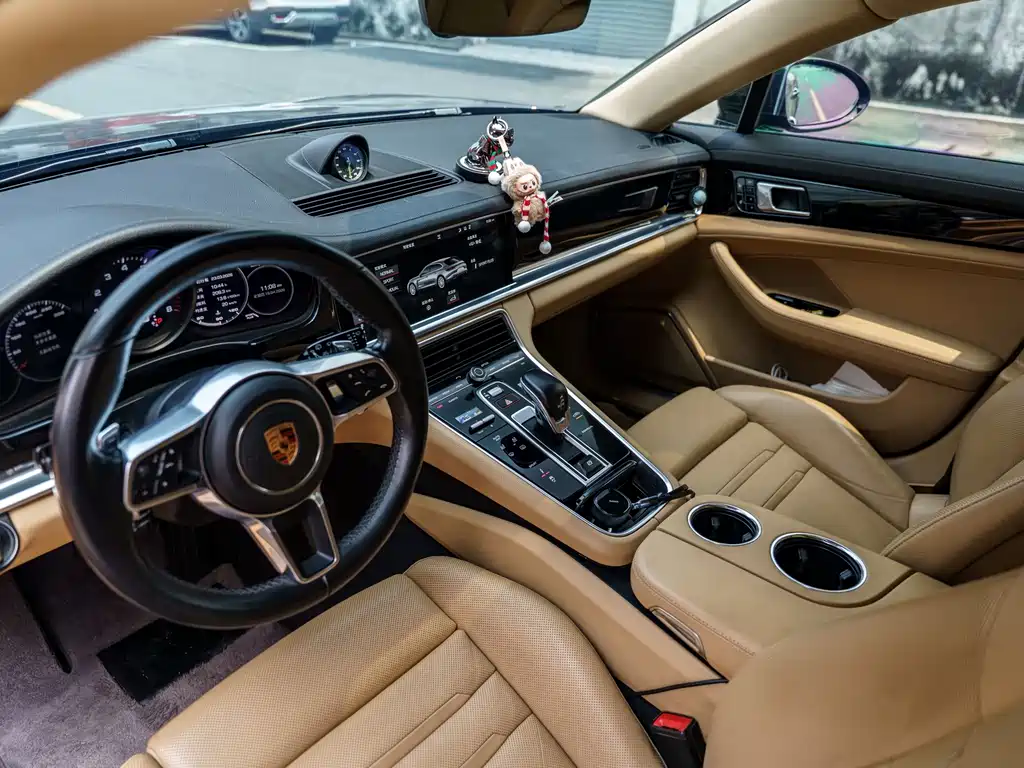 Porsche Panamera 2018 — фото 7