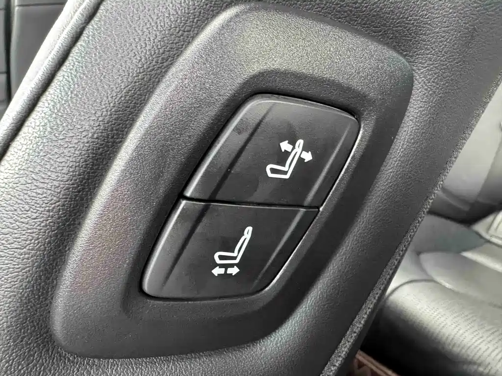 Toyota Avalon 2022 — фото 24