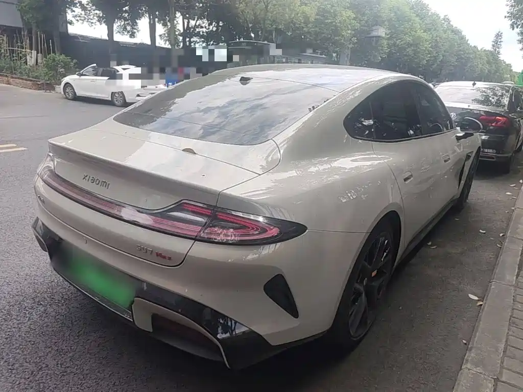 Xiaomi SU7 2025