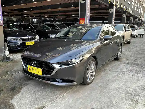 Mazda 3 Axela 2021