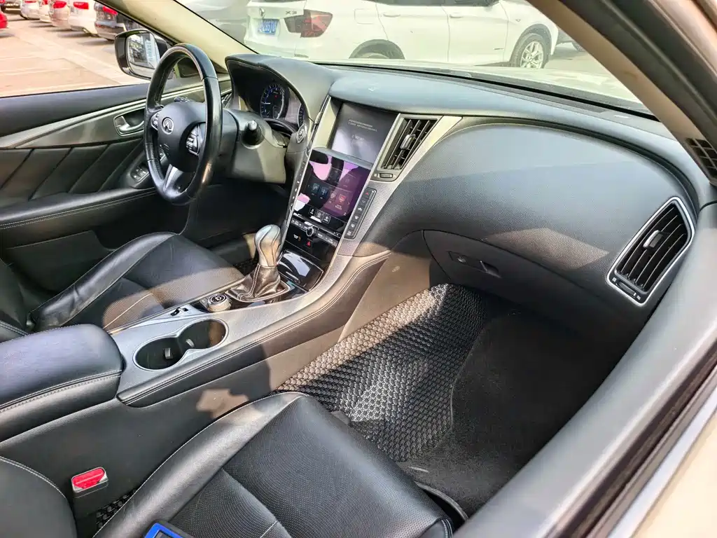 Infiniti Q50L 2015 — фото 16