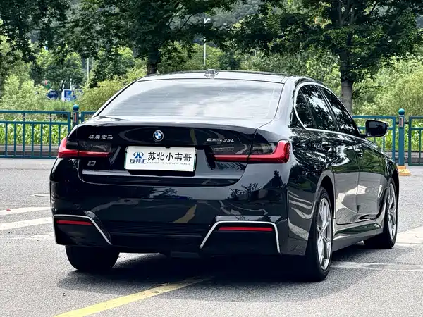 BMW i3 2024