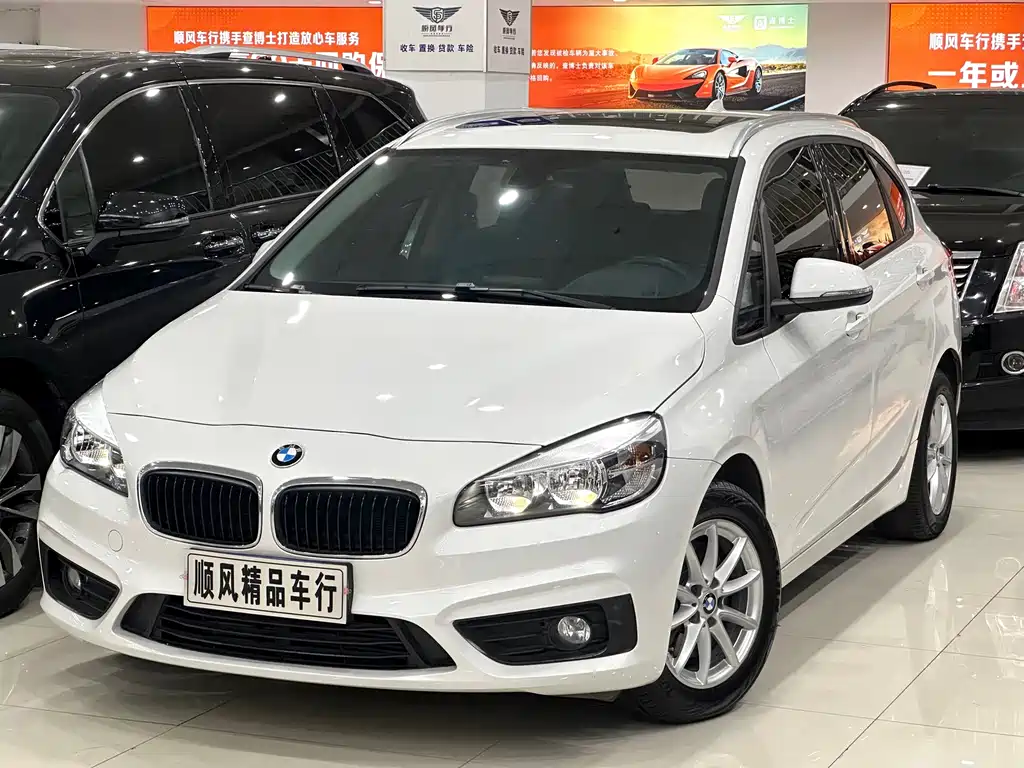 BMW 2 Series Station Wagon 2017 — фото 1