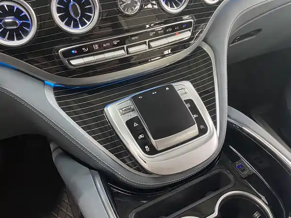 Mercedes-Benz Vito 2024