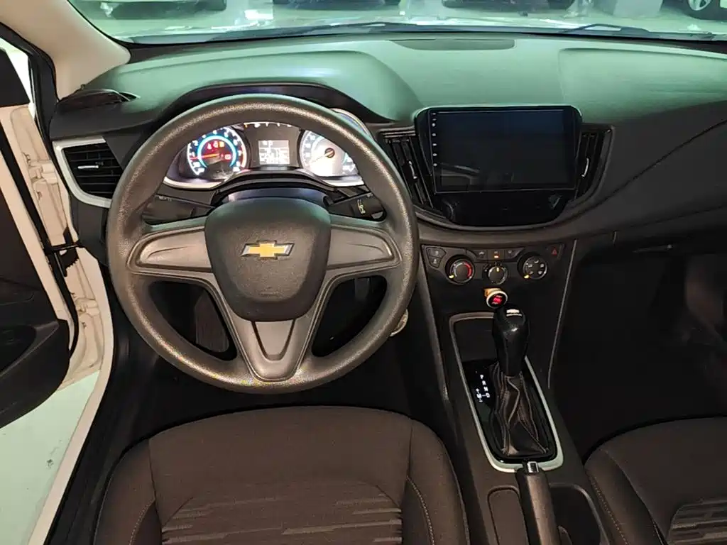 Chevrolet Cavalier 2016 — фото 11