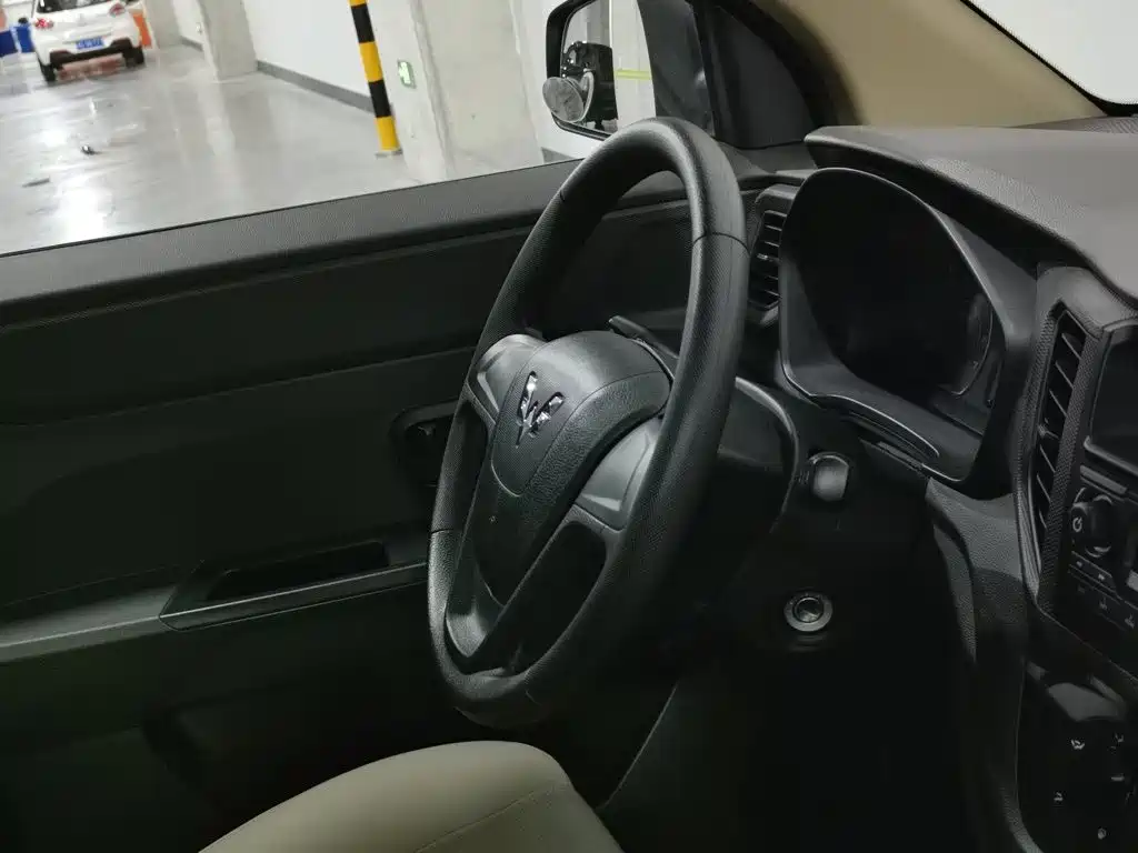 Wuling Hongguang V 2020 — фото 22