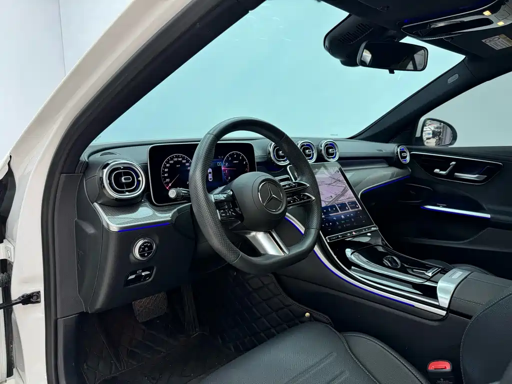 Mercedes-Benz C-Class 2024