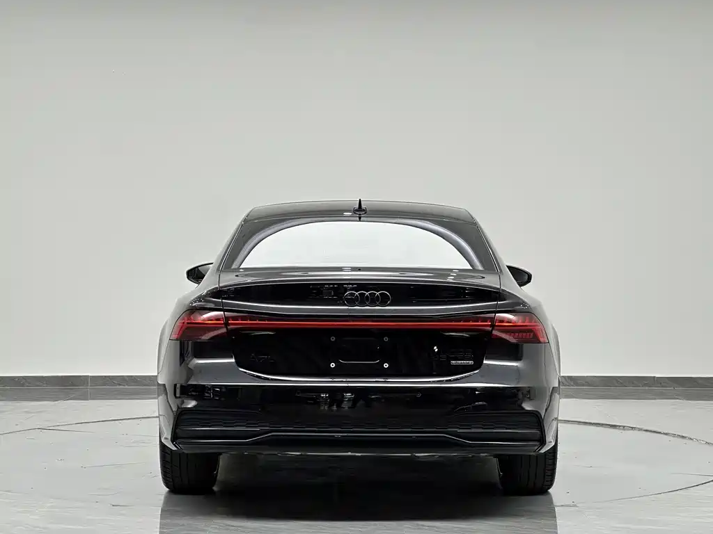 Audi A7L 2022