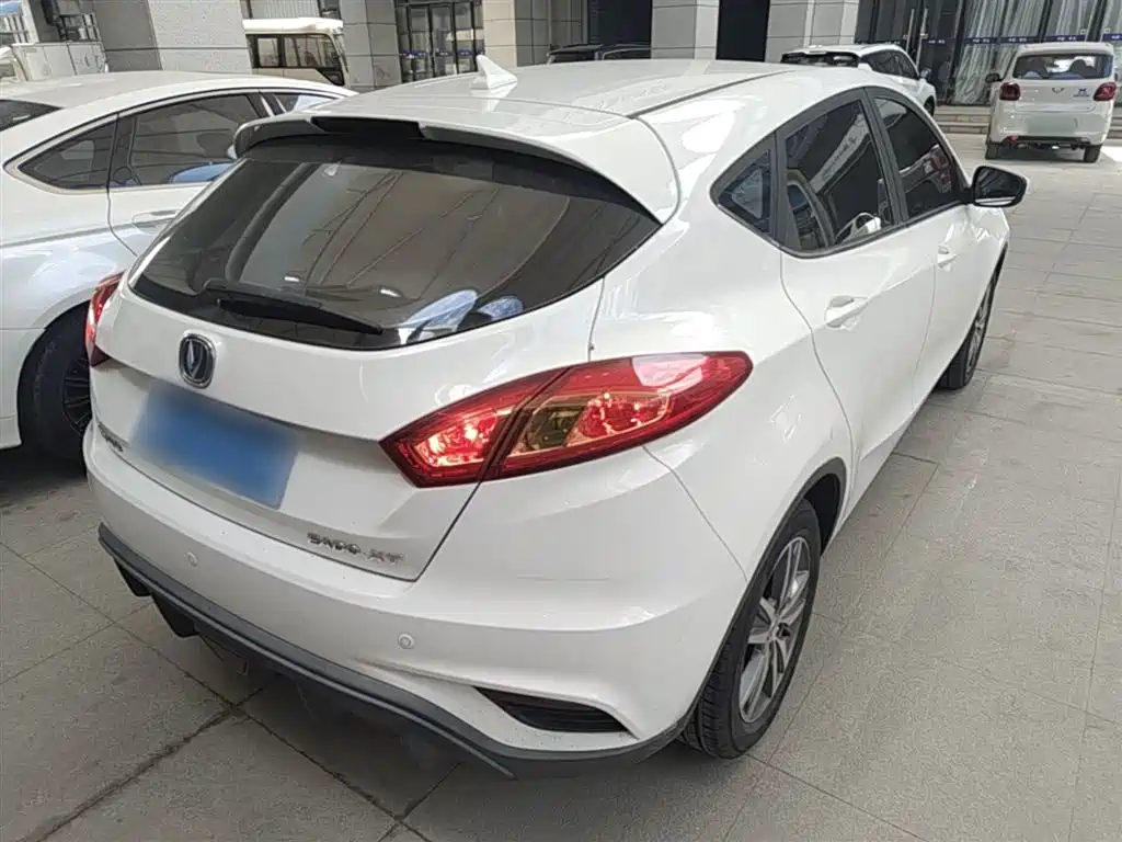 Changan Eado XT 2016 — фото 7