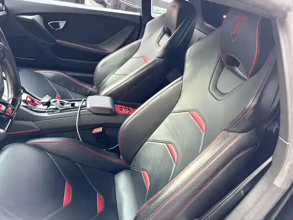Lamborghini Huracan 2021