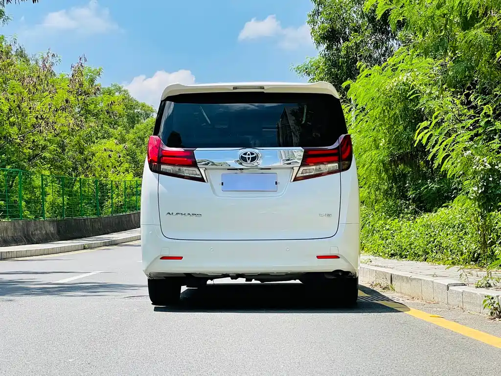 Toyota Alphard 2017