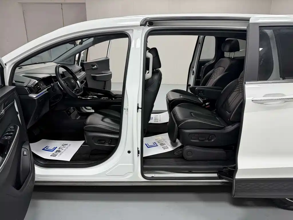 Hyundai Custo 2022 — фото 12