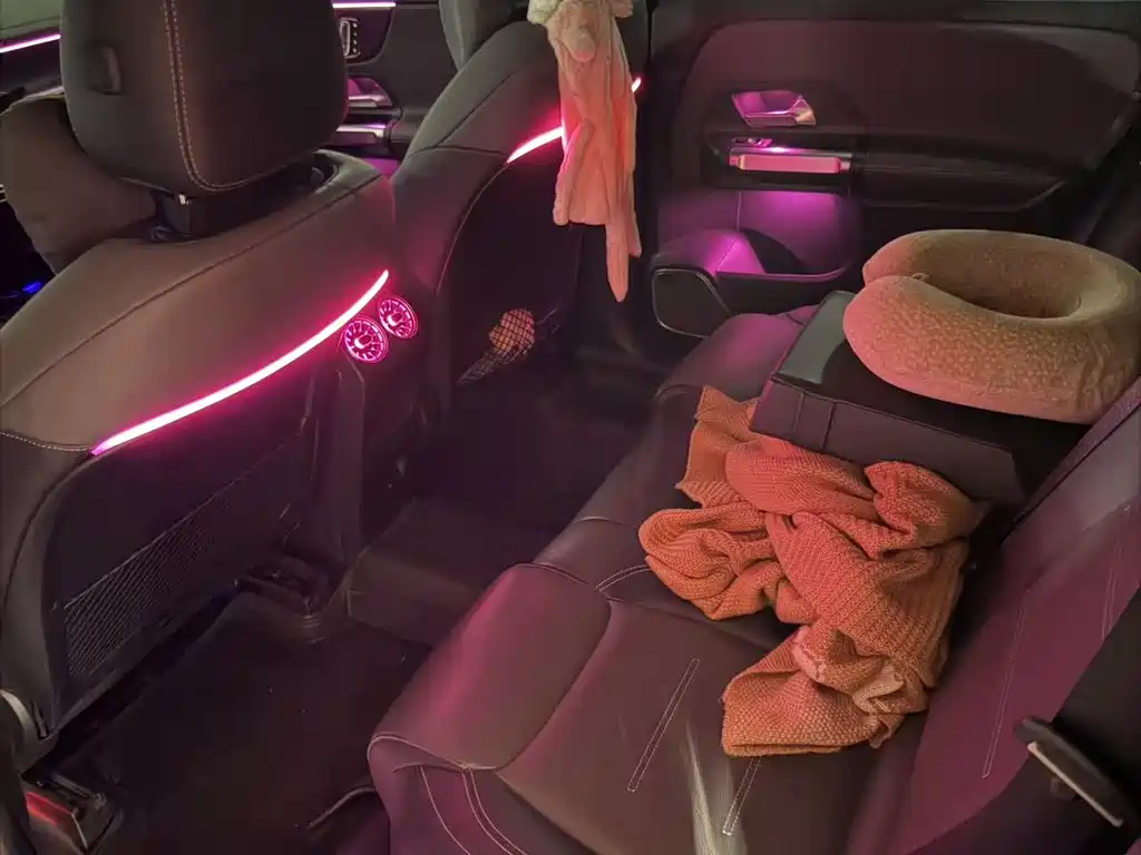 Mercedes-Benz GLB AMG 2022 — фото 6