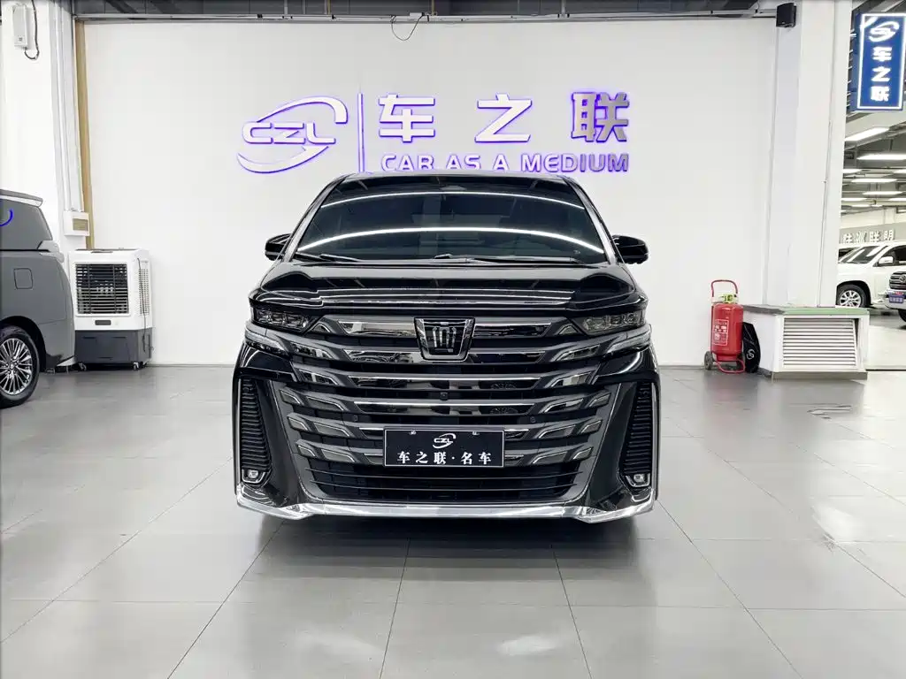 Toyota Vellfire 2024 — фото 2