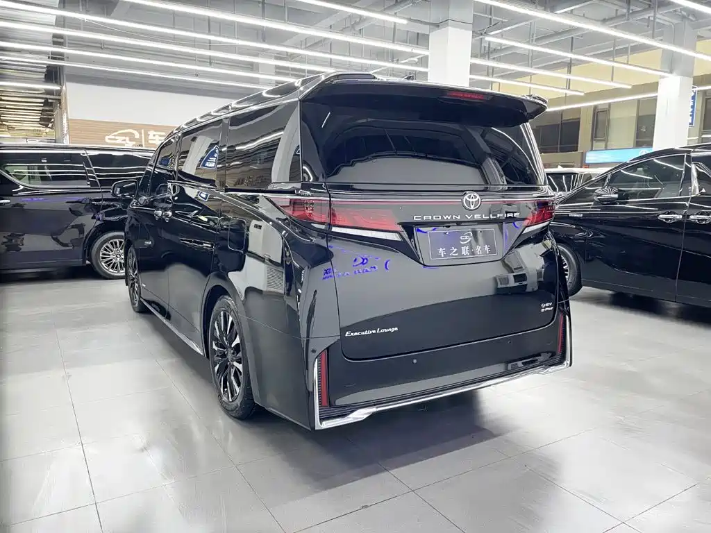 Toyota Vellfire 2024 — фото 4