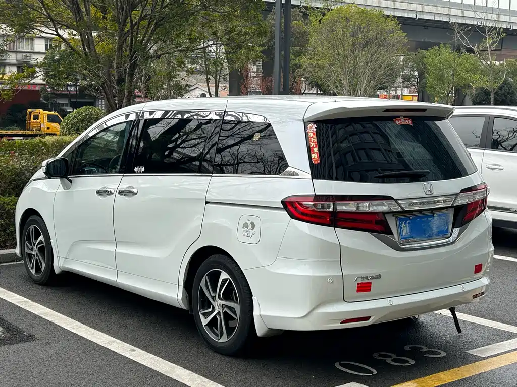 Honda Odyssey 2015 — фото 4