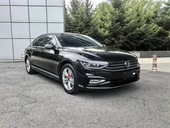 Volkswagen Magotan 2025