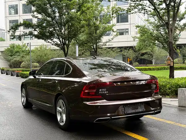 Volvo S90 2018