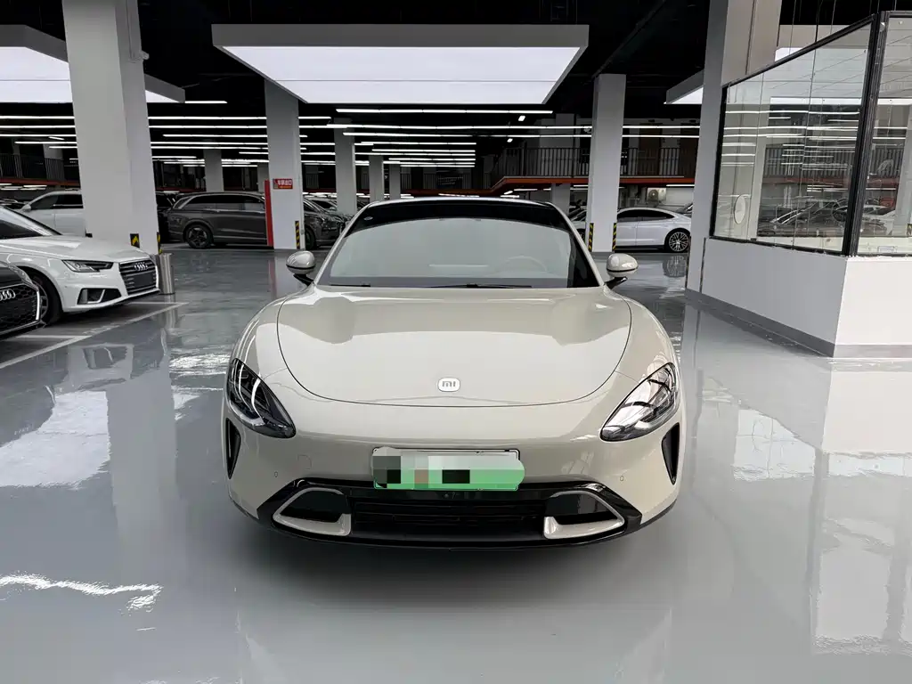 Xiaomi SU7 2024