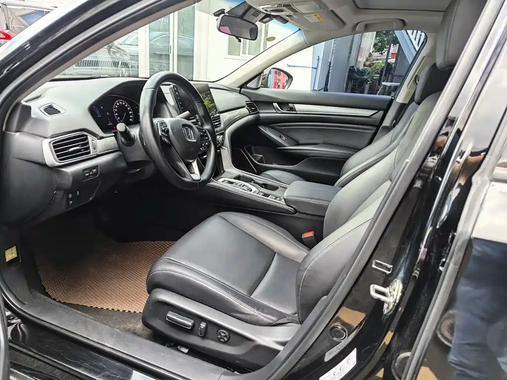 Honda Accord 2023 — фото 10