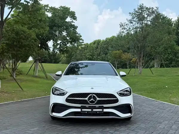 Mercedes-Benz C-Class 2024
