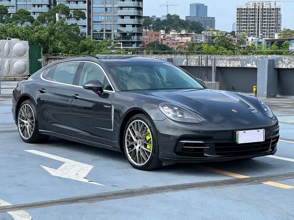 Porsche Panamera Hybrid 2018 — фото 2