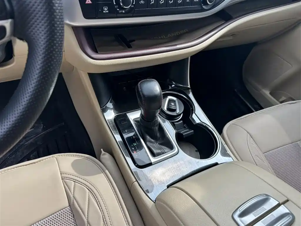 Toyota Highlander 2016 — фото 19