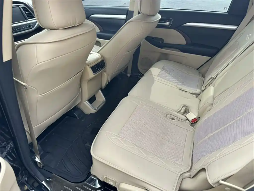 Toyota Highlander 2016 — фото 21