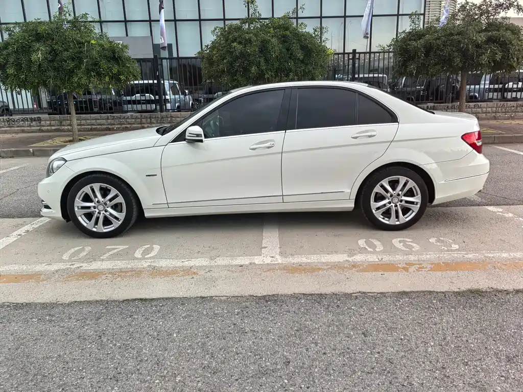 Mercedes-Benz C-Class 2012