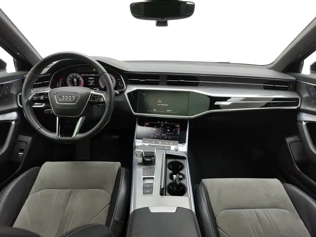 Audi A6L 2021
