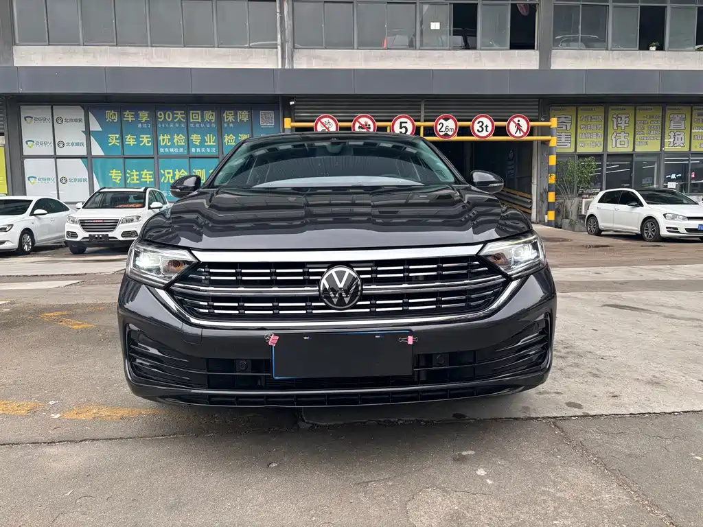 Volkswagen Sagitar 2023