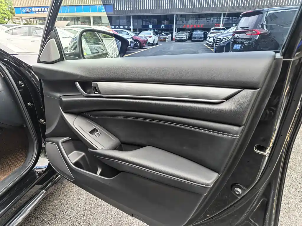 Honda Accord 2023 — фото 14