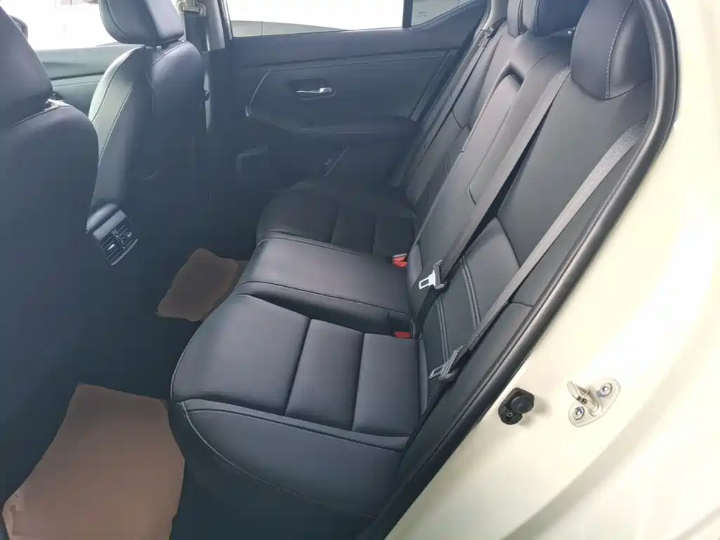 Nissan Sylphy 2020 — фото 17