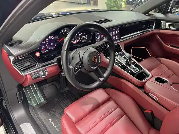 Porsche Panamera 2022