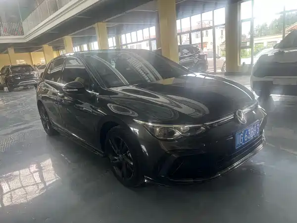 Volkswagen Golf 2023