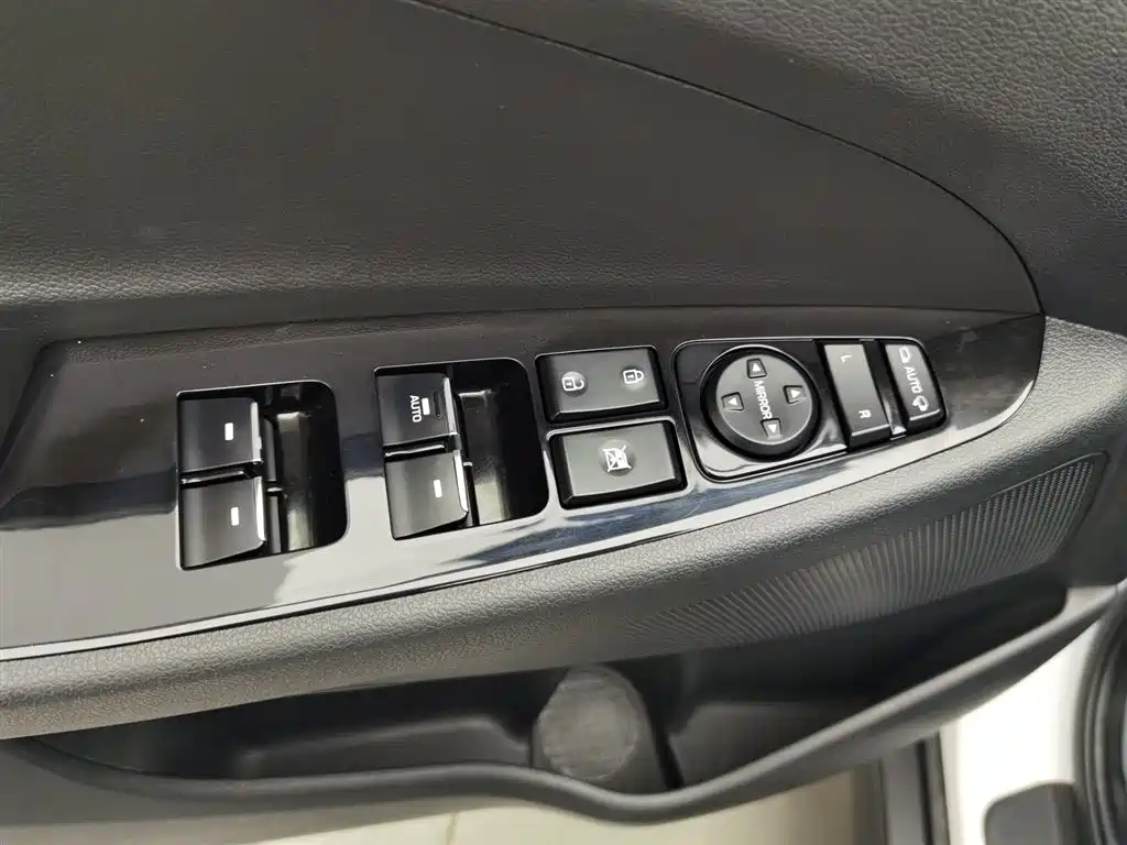 Hyundai Tucson 2021 — фото 9