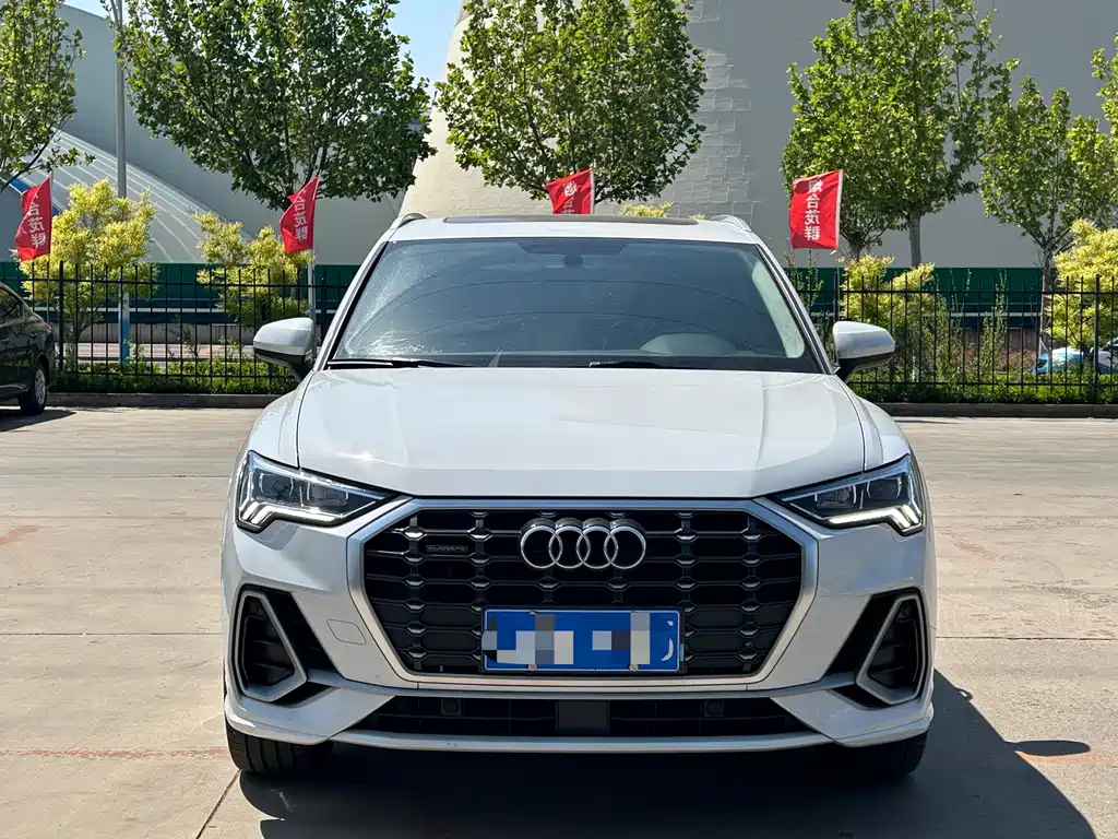 Audi Q3 2020 — фото 2