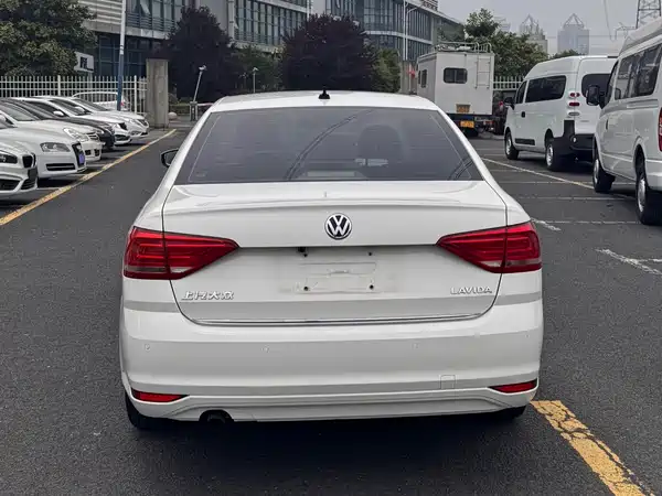 Volkswagen Lavida 2016