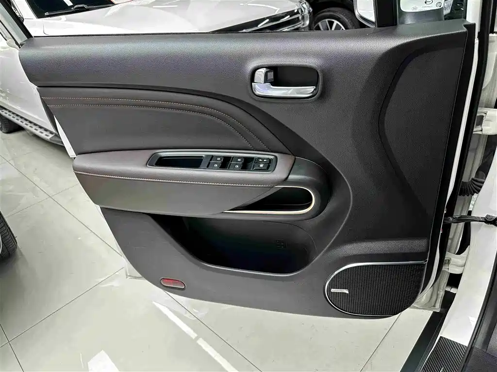 GAC Motor Trumpchi GS3 2020 — фото 15