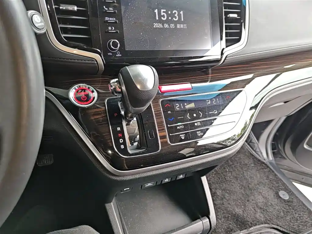 Honda Odyssey 2019 — фото 14