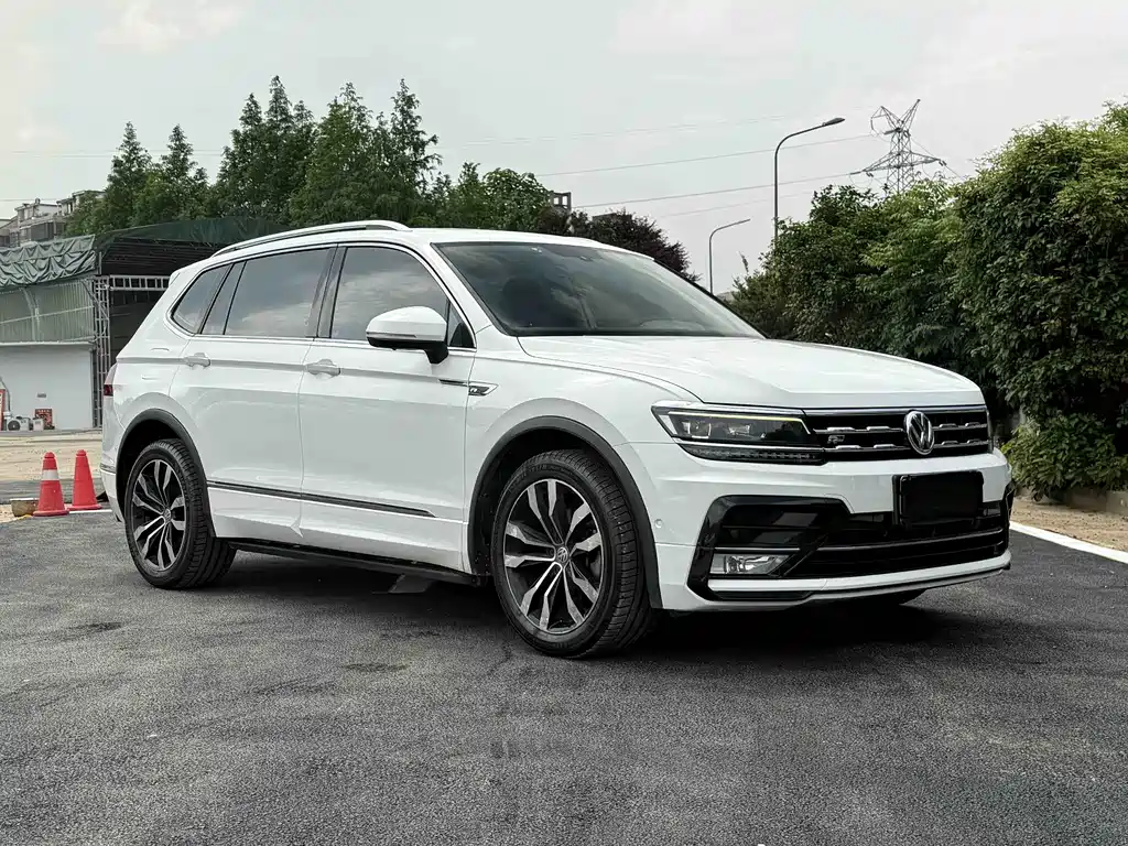 Volkswagen Tiguan L 2020 — фото 3