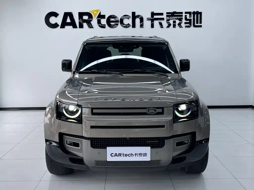 Land Rover Defender 2022