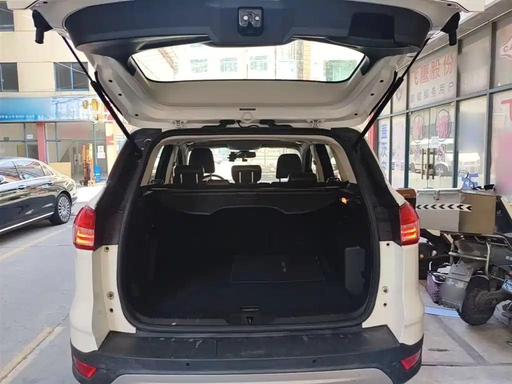 Ford Kuga 2015 — фото 19