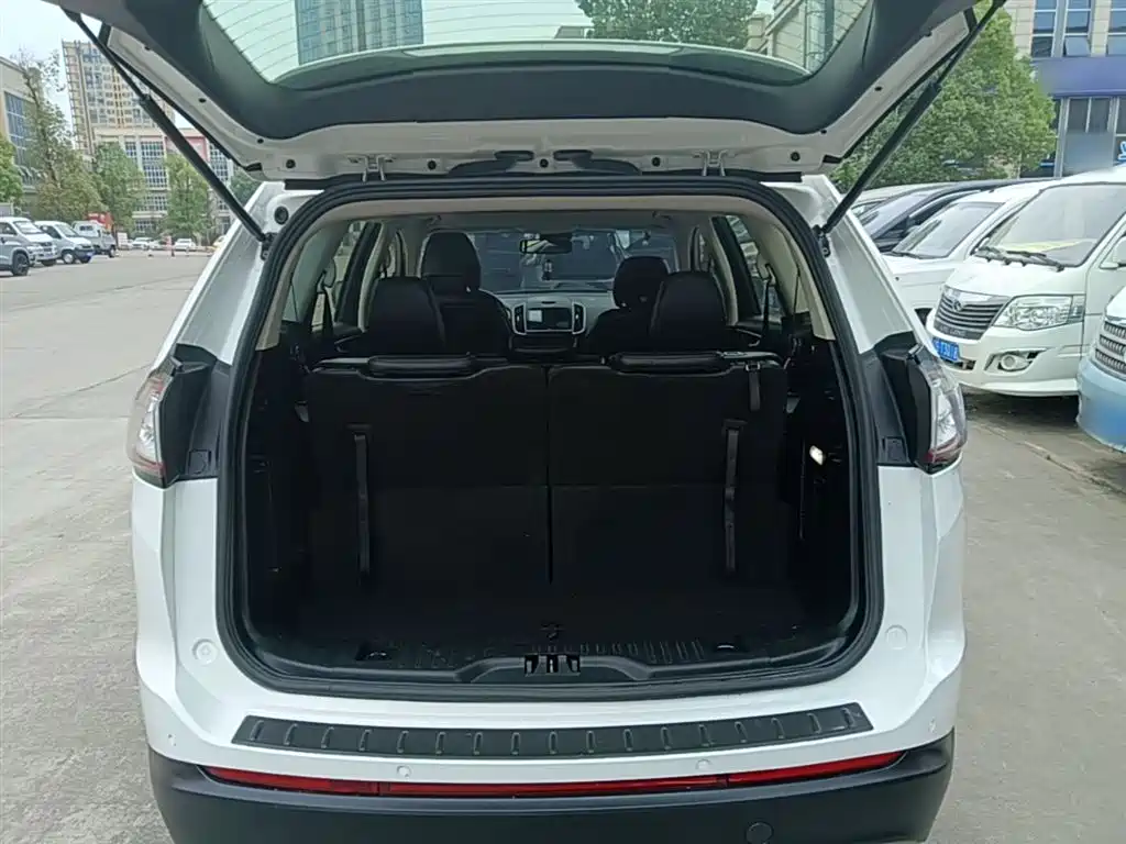 Ford Edge 2019 — фото 19