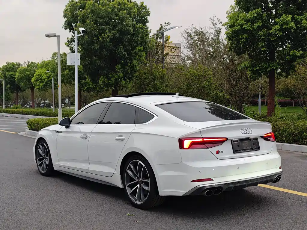 Audi S5 2018 — фото 12
