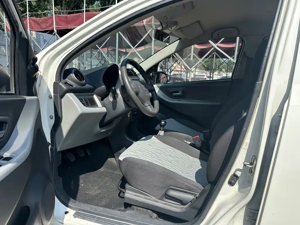 Suzuki Alto 2015 — фото 10
