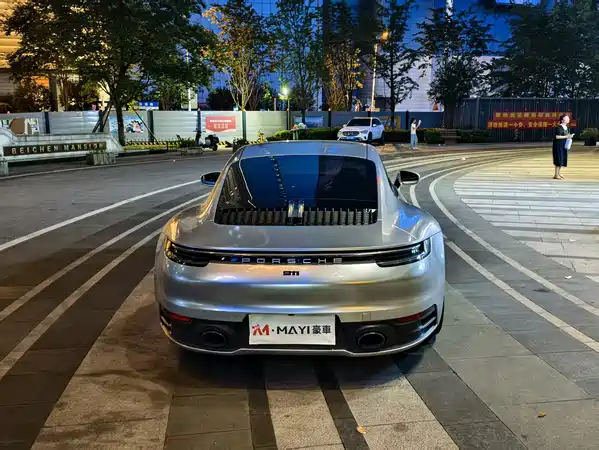 Porsche 911 2021
