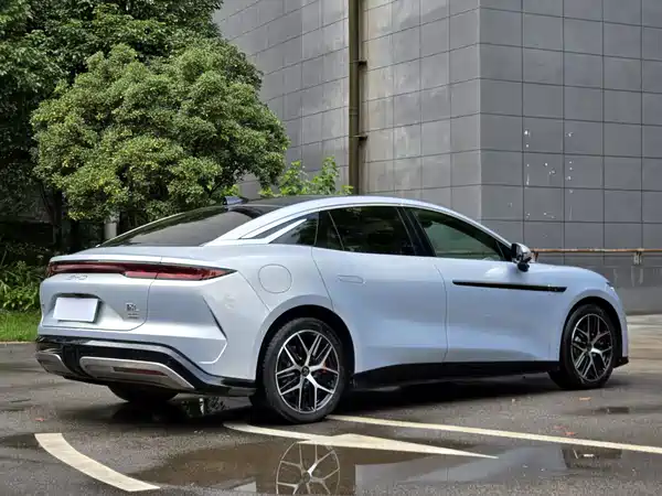 BYD Han L 2025