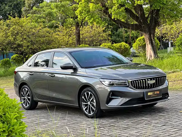 Geely Emgrand 2025